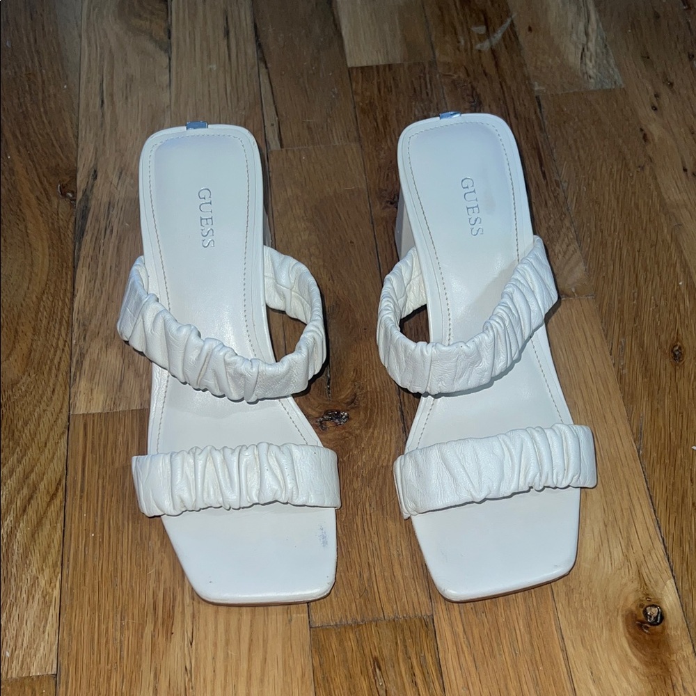 Guess Aindrea Heeled Sandal